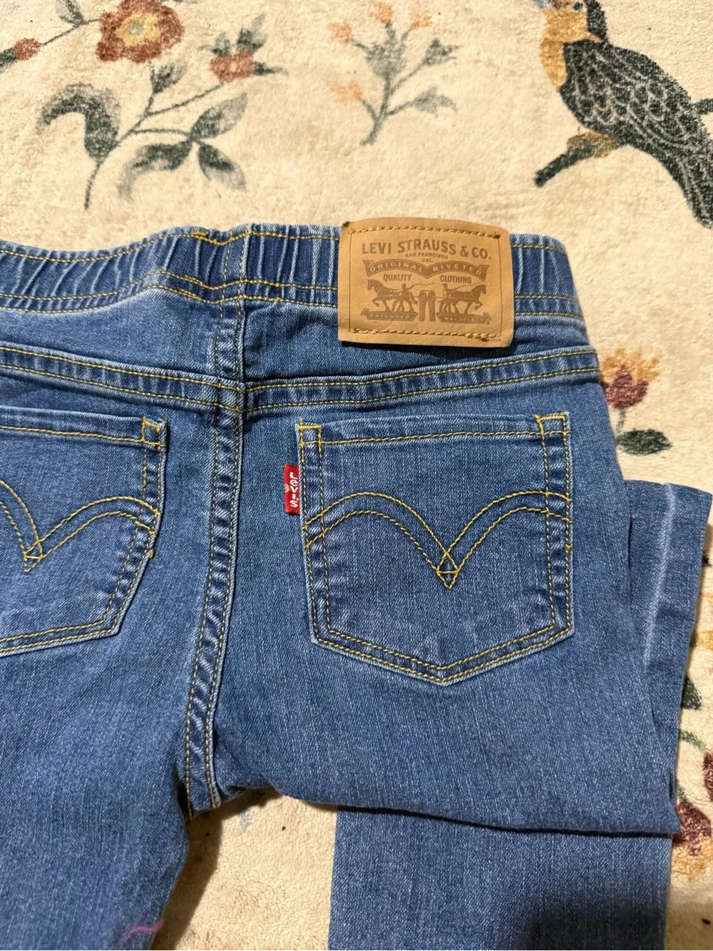 Levis comfortable women